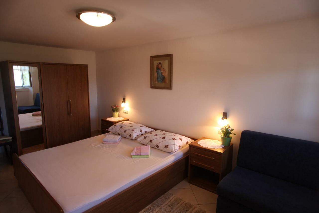 Accommodation Lily Vrana  Εξωτερικό φωτογραφία